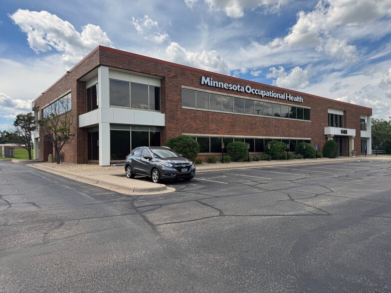 1400 Corporate Center Curv, Eagan, MN for lease - Building Photo - Image 2 of 6