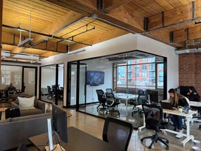 317 Adelaide St W, Toronto, ON à louer Photo intérieure- Image 2 de 7