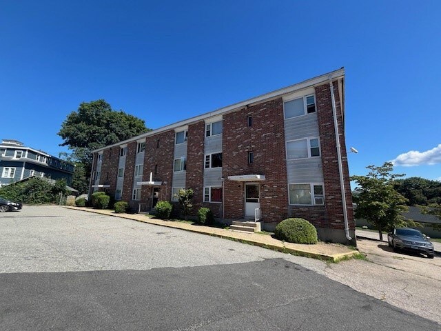 145 Garfield Ave, New London, CT à vendre - Photo du bâtiment - Image 3 de 5