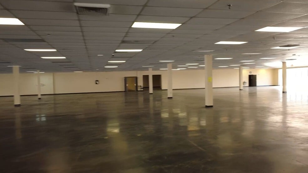 2086 Paul Walsh Dr, Macon-Bibb, GA for lease - Commercial Listing Video - Image 2 of 34