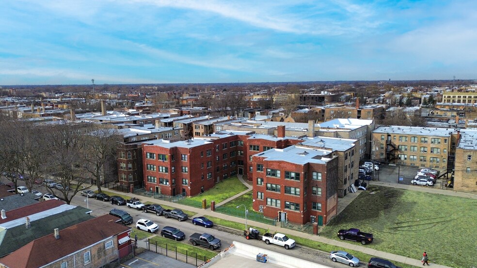 7908-7926 S Ingleside Ave, Chicago, IL à vendre - Photo du bâtiment - Image 1 de 5