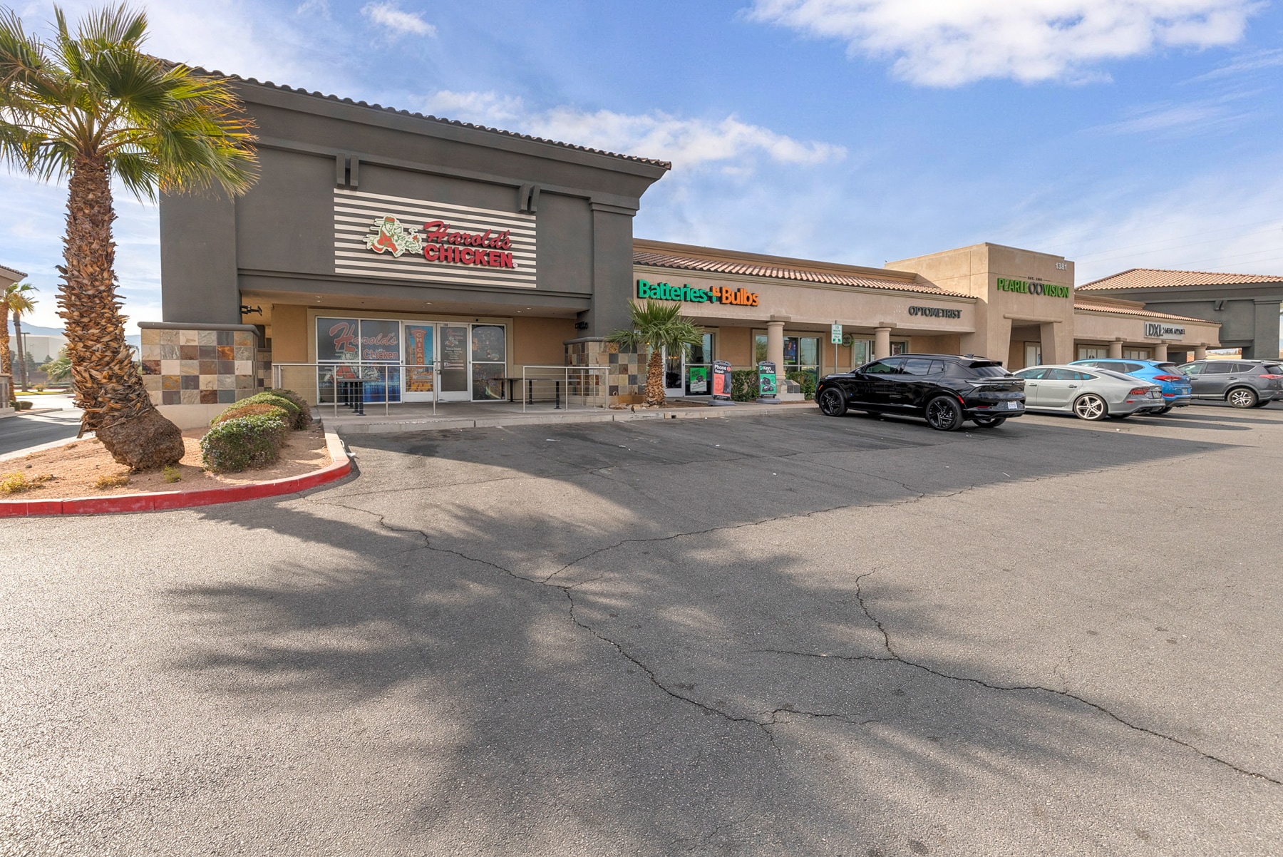 1381 W Sunset Rd, Henderson, NV for lease Primary Photo- Image 1 of 5