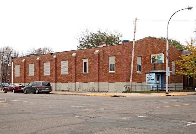 More details for 390 State St N, Eden Valley, MN - Retail for Sale