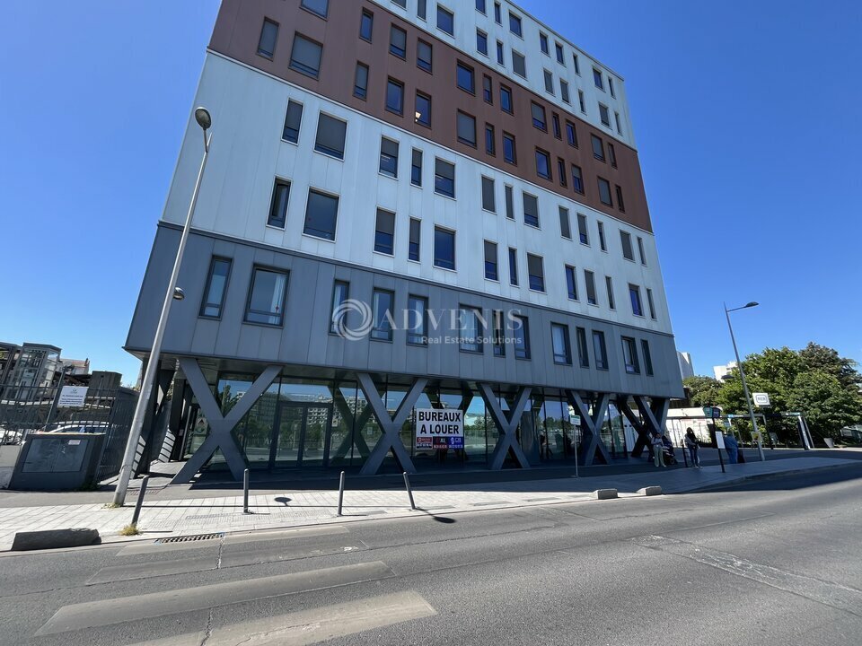 Office in Choisy-le-Roi for sale Building Photo- Image 1 of 9