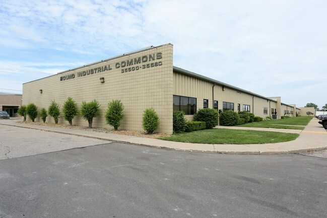 Plus de détails pour 35500-35580 Mound Rd, Sterling Heights, MI - Industriel à louer