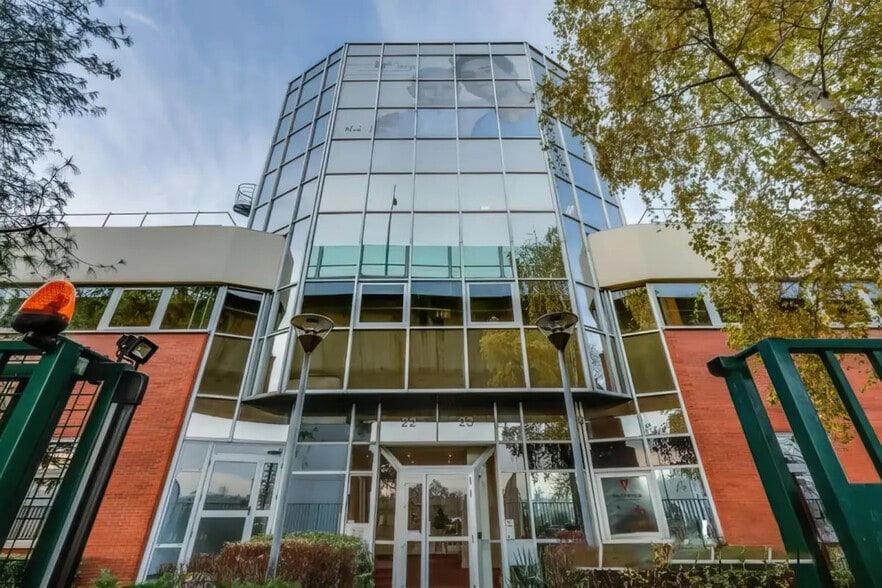 22-23 Quai Du President Carnot, Saint-Cloud à vendre - Photo du bâtiment - Image 3 de 10