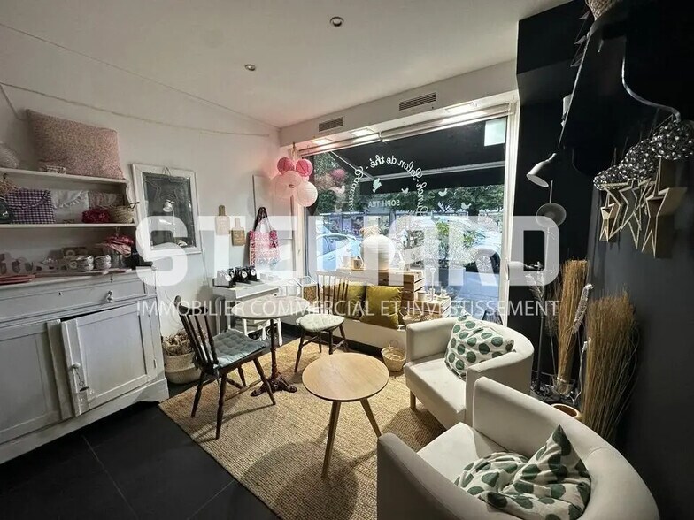 Commerce de détail dans VILLENEUVE-D'ASCQ à louer - Photo intérieure - Image 2 de 13