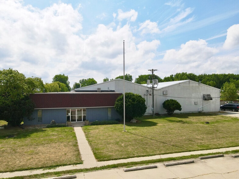 425 Industrial Dr, Bremen, IN for sale - Primary Photo - Image 1 of 11