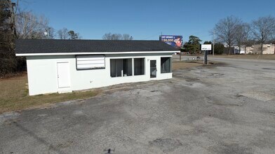 1026 S Broad St, Clinton, SC for lease Building Photo- Image 2 of 5