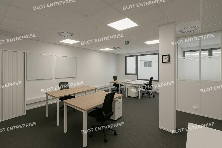 Office in Brest for lease - Interior Photo - Image 3 of 6