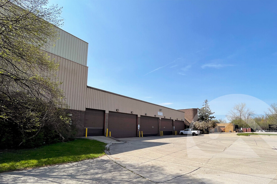 1850 Ring Dr, Troy, MI for lease - Building Photo - Image 1 of 6