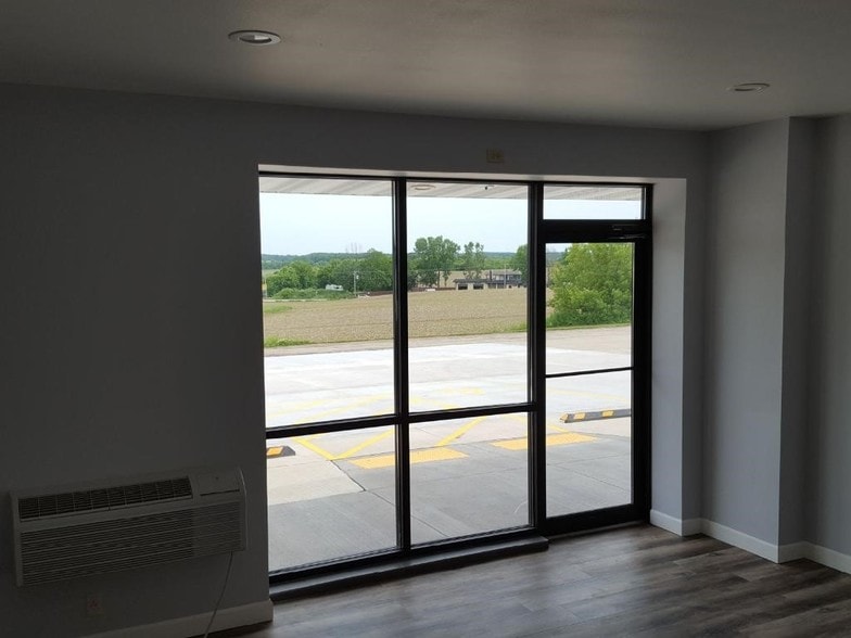 1185 US Highway 14, Oregon, WI for lease - Building Photo - Image 3 of 9