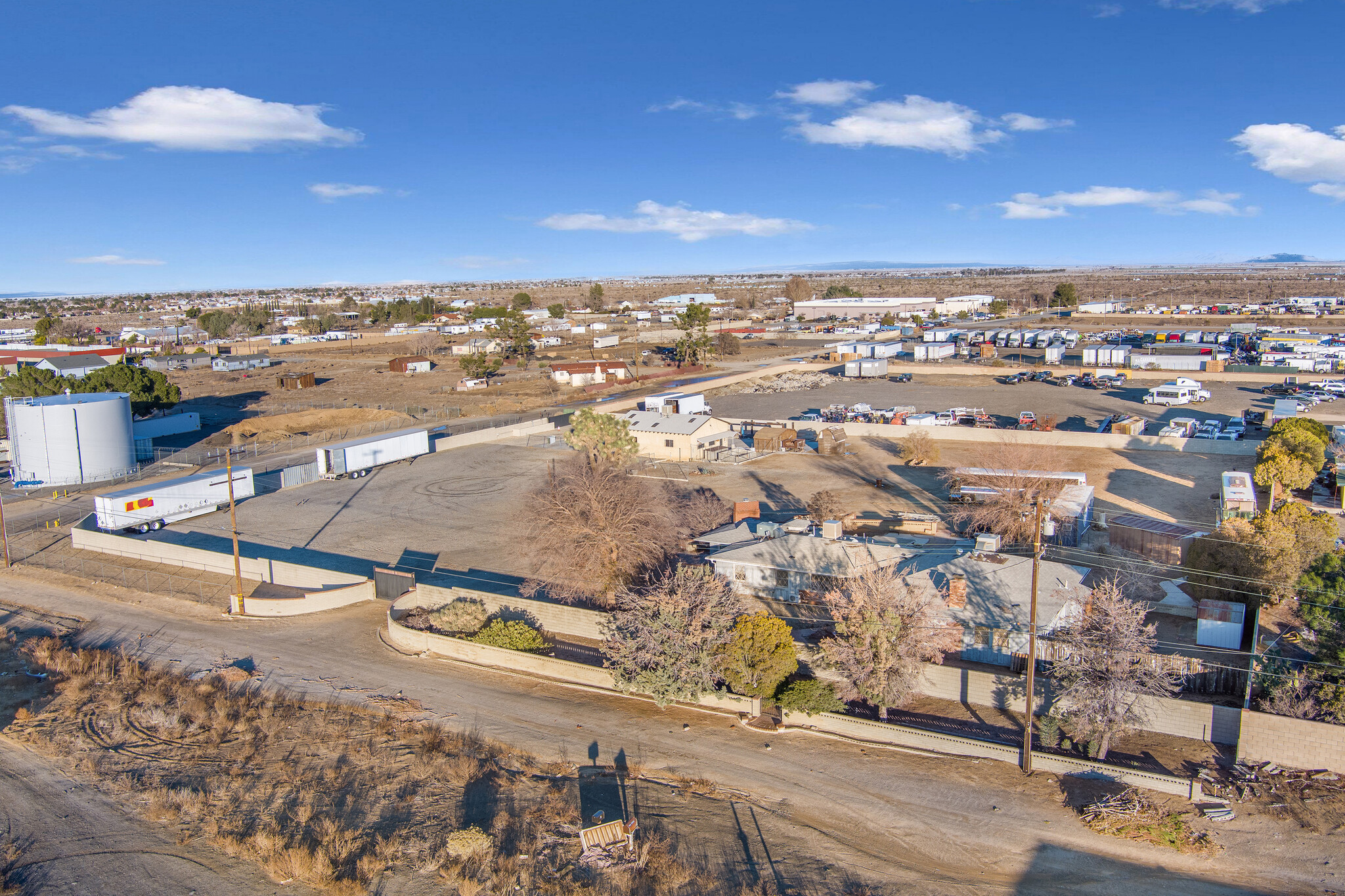 42338 5th St E, Lancaster, CA for sale Primary Photo- Image 1 of 1