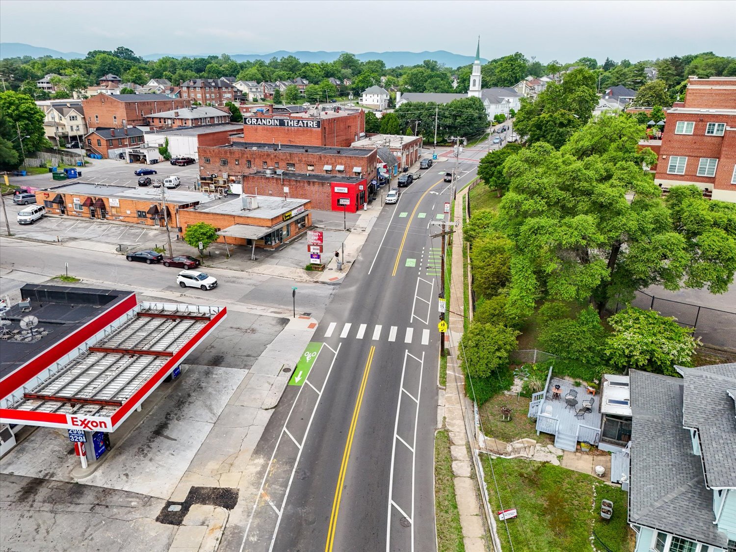 1911 Memorial Ave SW, Roanoke, VA for sale Primary Photo- Image 1 of 47
