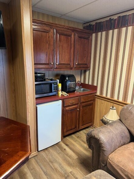 7931 19th St, Lubbock, TX à vendre - Photo du bâtiment - Image 3 de 43