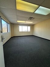 12400-12460 W 62nd Ter, Shawnee, KS à louer Photo intérieure- Image 1 de 7