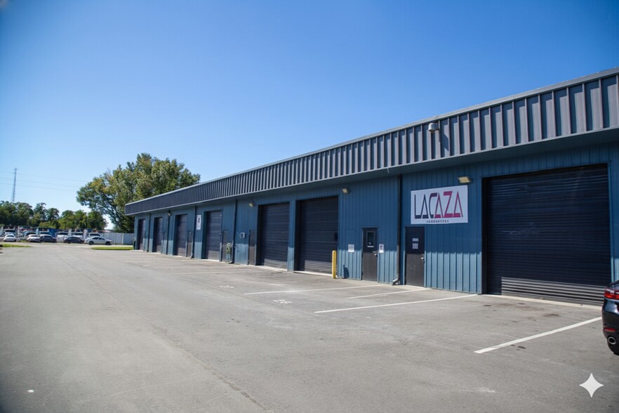 401 Enterprise St, Ocoee, FL à louer - Photo du bâtiment - Image 3 de 9