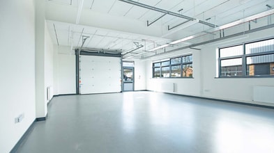 Amberley Rd, Leeds for lease Interior Photo- Image 1 of 3