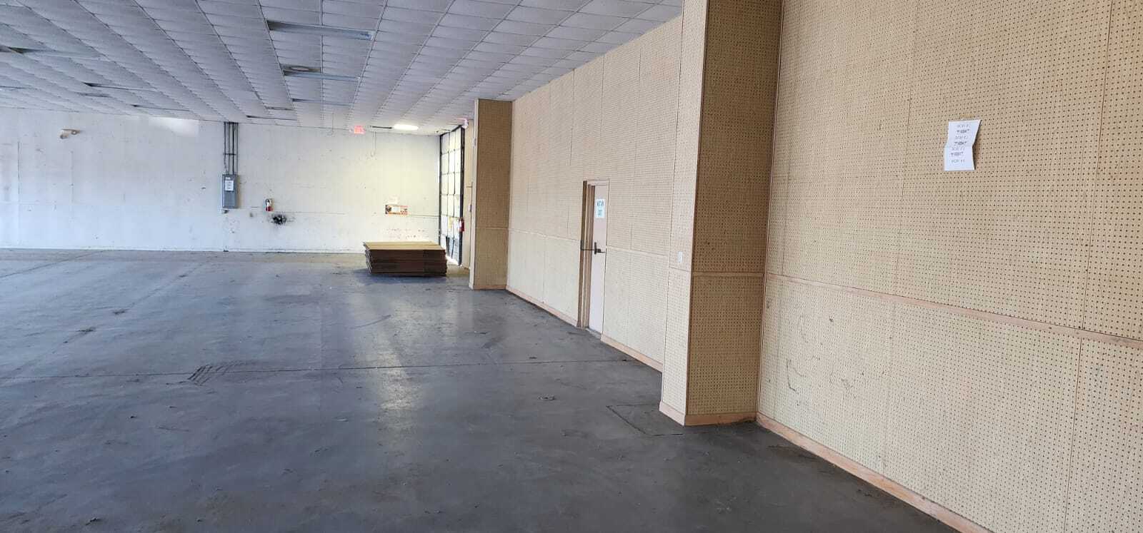 7006-7010 Ridge Rd, Port Richey, FL for lease Interior Photo- Image 1 of 11