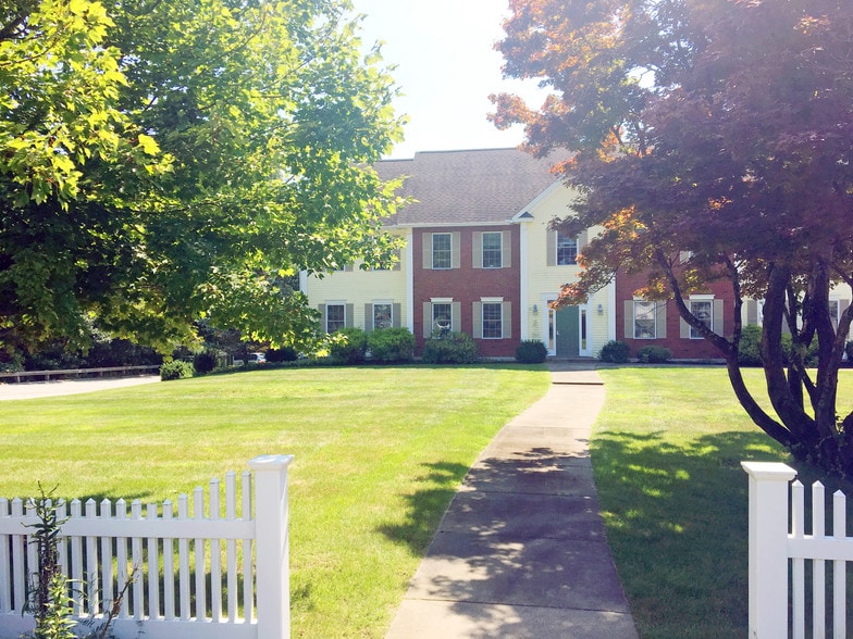 222-224 Main St, Salem, NH for lease - Building Photo - Image 3 of 11