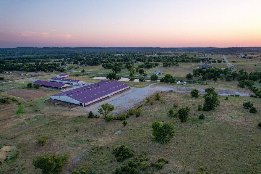 5884 Arena Dr, Sperry, OK for sale - Primary Photo - Image 1 of 32