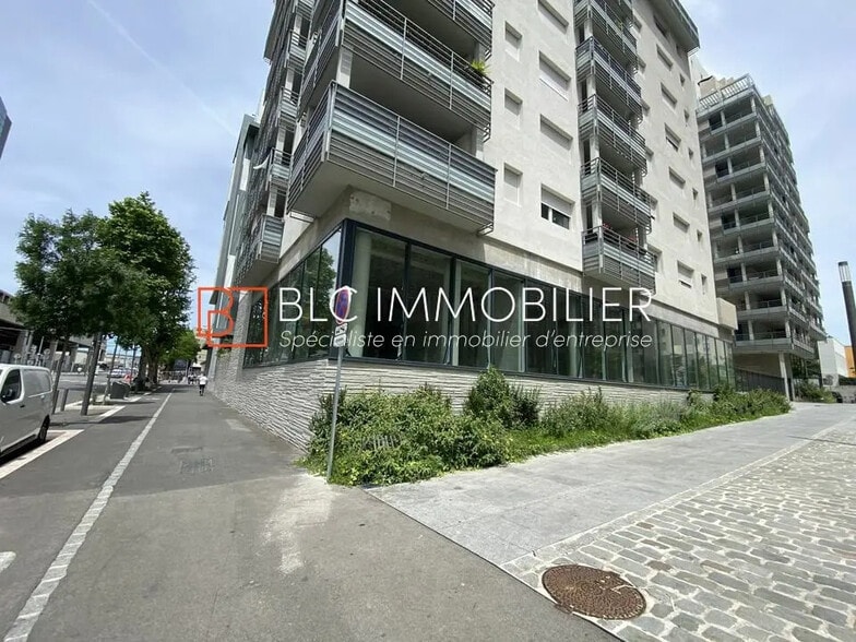 Retail in Marseille for lease - Building Photo - Image 2 of 12