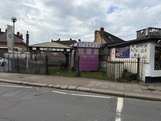 Plus de détails pour 909 Finchley Rd, Londres - Commerce de détail à louer