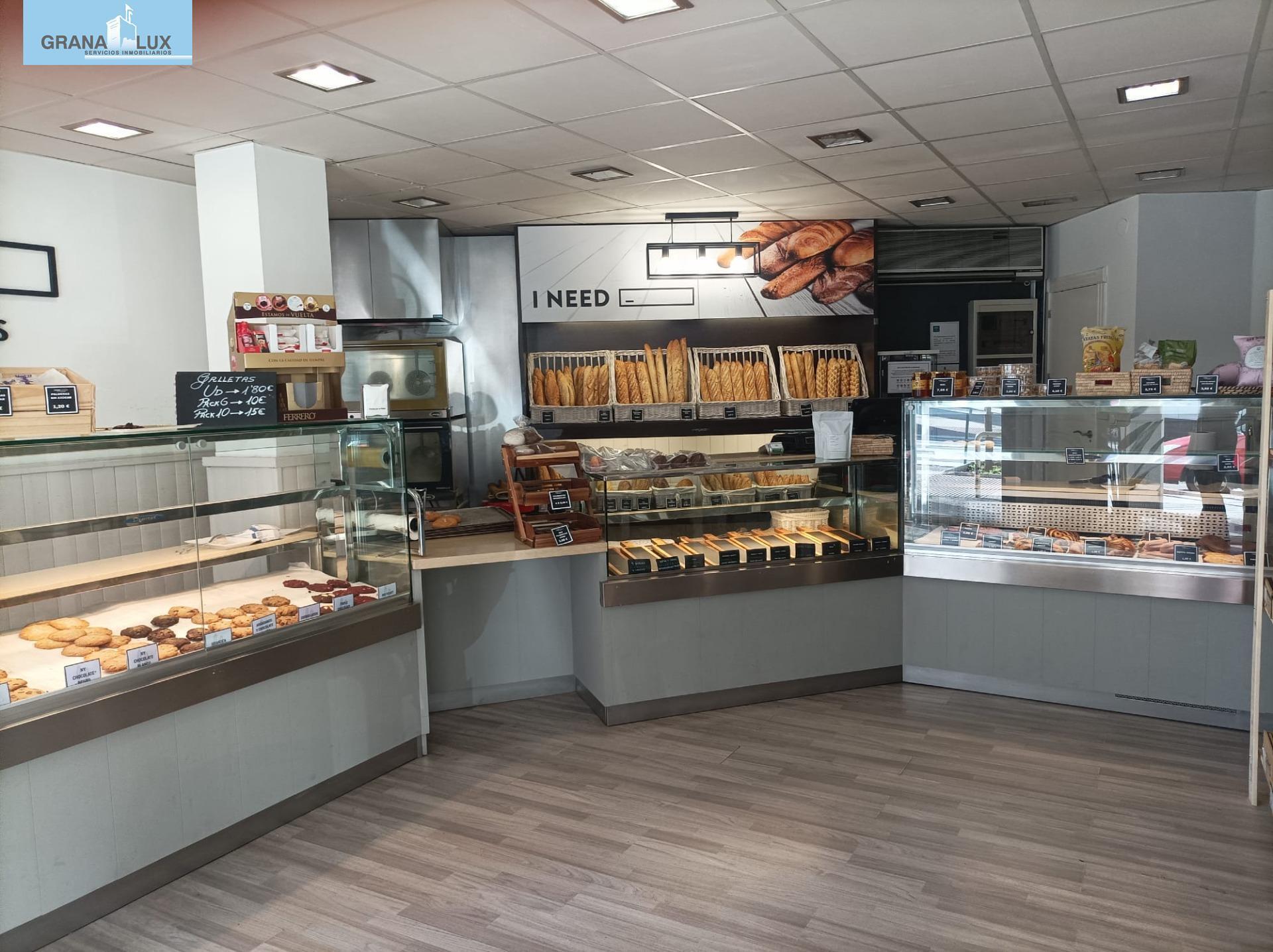 Retail in Granada, Granada for lease Interior Photo- Image 1 of 5