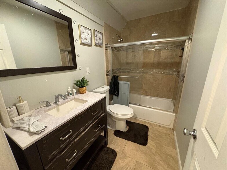 106 Burr Ave, Binghamton, NY à vendre - Photo du bâtiment - Image 2 de 5