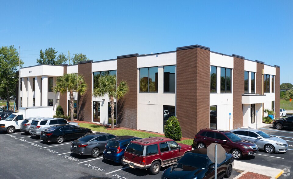 3101 S University Blvd, Jacksonville, FL à louer - Photo du bâtiment - Image 2 de 4