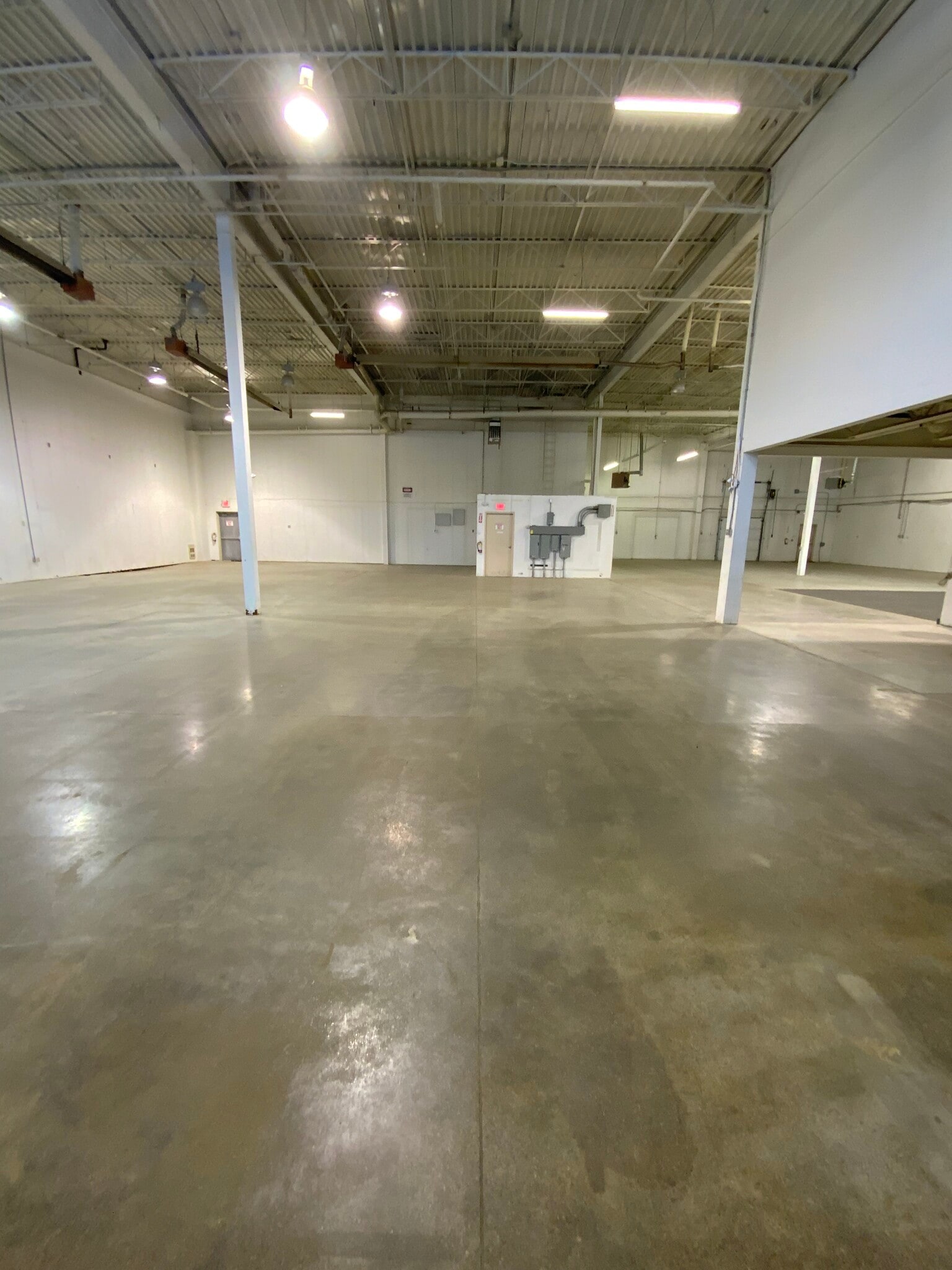 2908 2nd Ave SE, Calgary, AB for lease Building Photo- Image 1 of 2