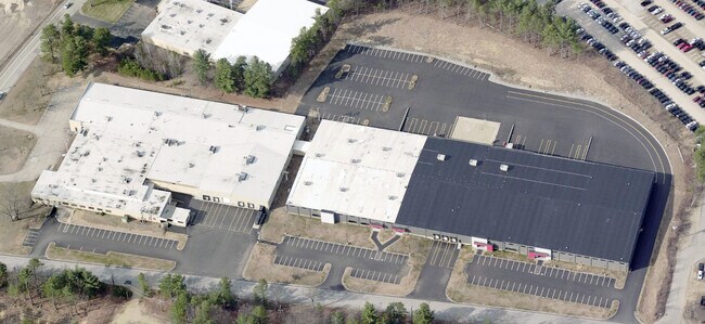 Plus de détails pour 19-27 Terrill Park Dr, Concord, NH - Industriel à louer