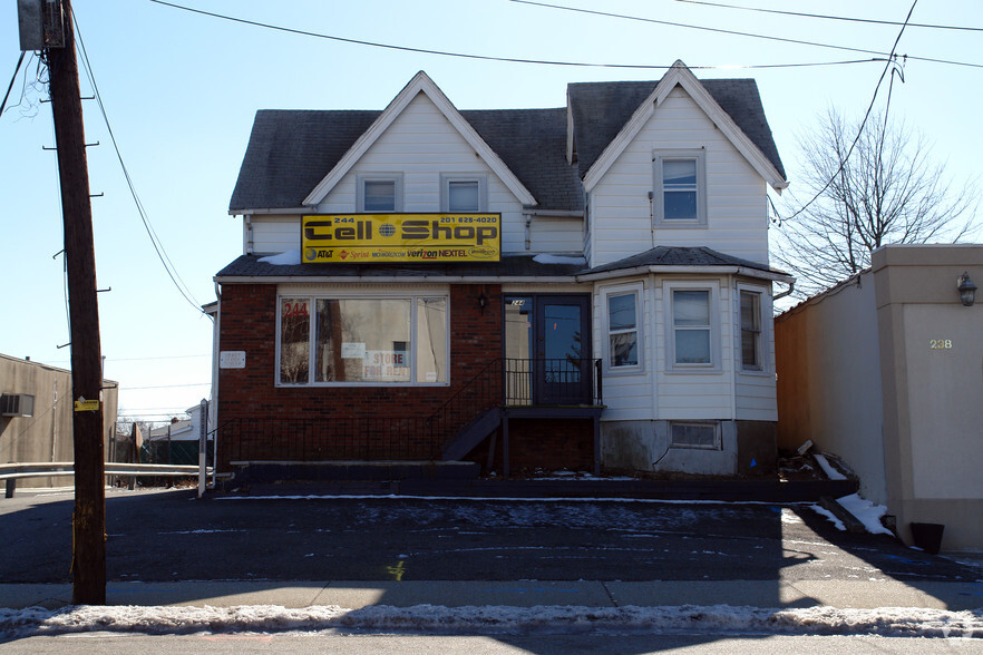 244 Broadway, Elmwood Park, NJ for sale - Building Photo - Image 3 of 3