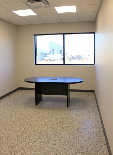 505 12 Av, Nisku, AB à vendre - Photo intérieure - Image 1 de 1