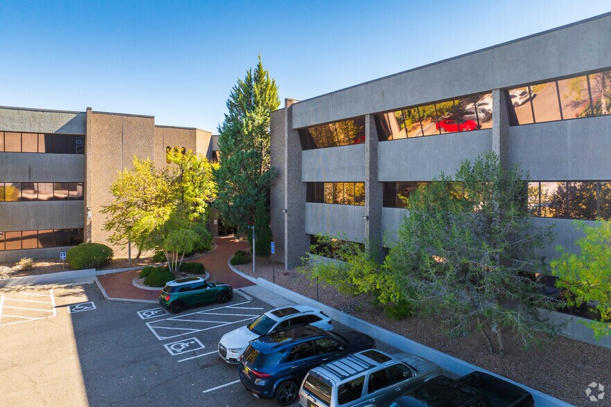 2340 Alamo Ave SE, Albuquerque, NM à louer - Photo du bâtiment - Image 3 de 22