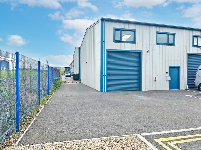 103 Maple Leaf park, Ramsgate for lease - Primary Photo - Image 1 of 1