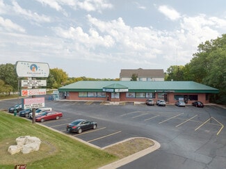 Plus de détails pour 2925 18th St, Bettendorf, IA - Commerce de détail à louer