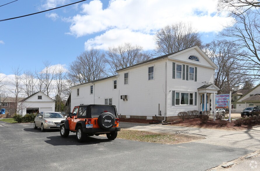 67 Hayward Ave, Colchester, CT à vendre - Photo du bâtiment - Image 2 de 4
