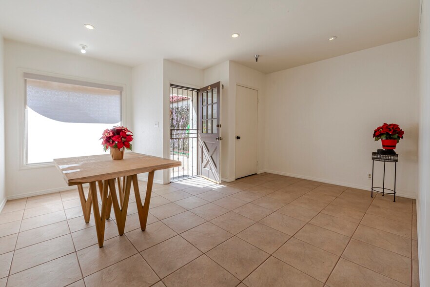 7561 Center Ave, Huntington Beach, CA à louer - Photo intérieure - Image 3 de 9
