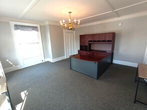 151-153 Main St, Flemington, NJ for lease Interior Photo- Image 1 of 5
