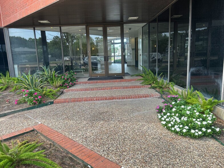 14505 Torrey Chase Blvd, Houston, TX à louer - Photo du bâtiment - Image 3 de 9