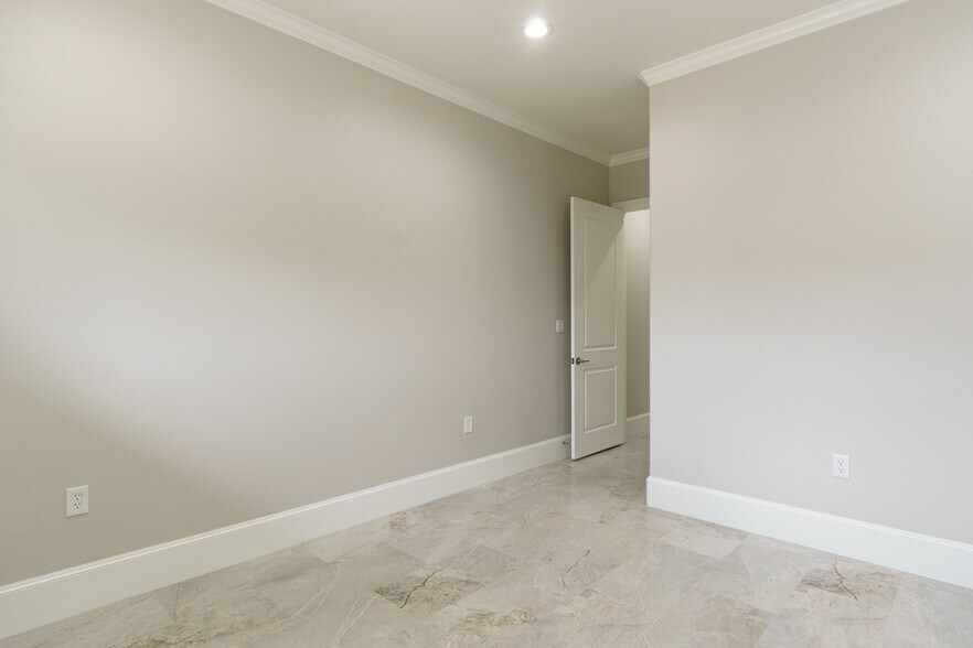 View Photo