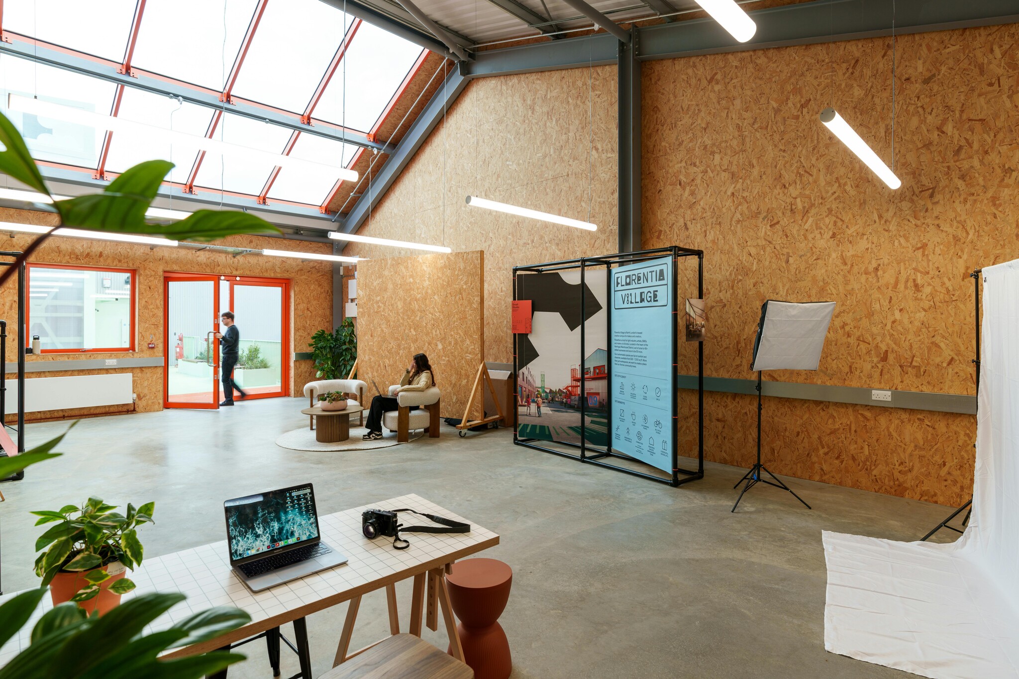 199 Eade, London for lease Interior Photo- Image 1 of 6