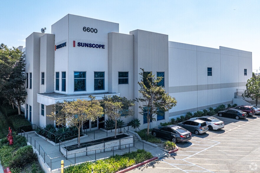 6600 Bandini Blvd, Commerce, CA for lease - Primary Photo - Image 2 of 8