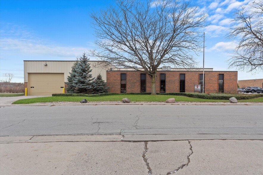 16420 S Kilbourn Ave, Oak Forest, IL for sale - Building Photo - Image 3 of 20