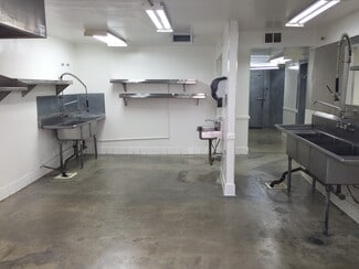 More details for 7535-7539 Laurel Canyon Blvd, North Hollywood, CA - Industrial for Lease