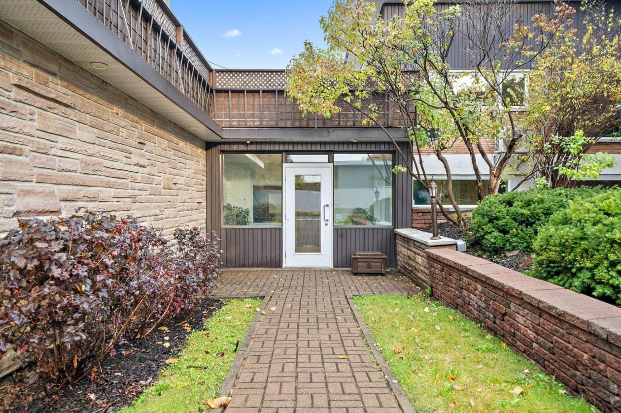 600Z-600AZ St Franchère, Laval, QC à vendre Photo principale- Image 1 de 6