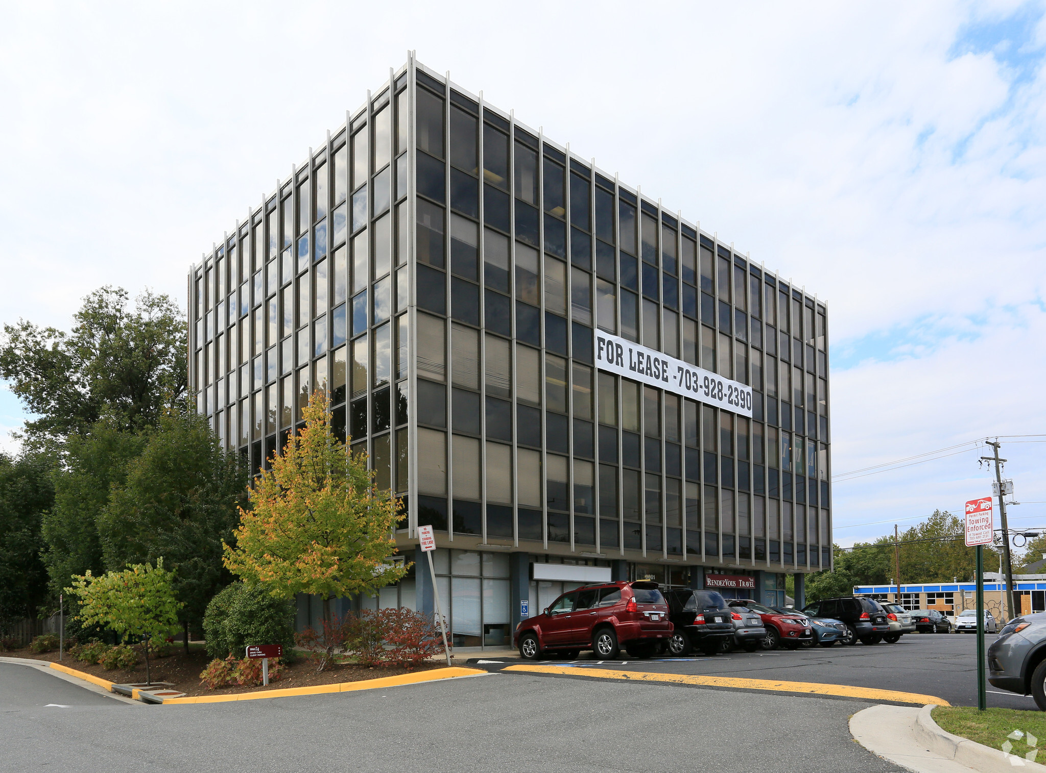 5881 Leesburg Pike, Falls Church, VA for lease Building Photo- Image 1 of 6