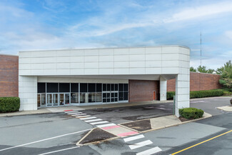 Plus de détails pour 300 Quaker Bridge Mall, Lawrenceville, NJ - Vente au détail à louer