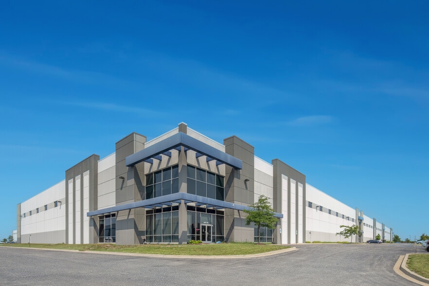 10601 Seymour Ave, Franklin Park, IL for lease - Building Photo - Image 2 of 6